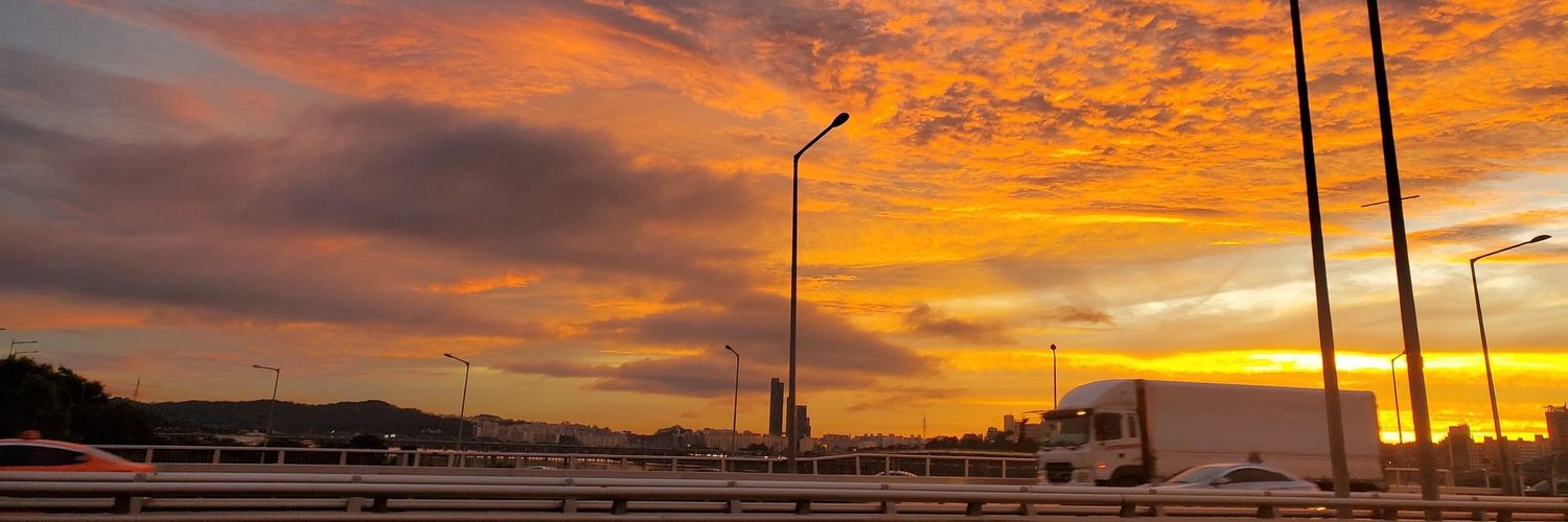 adrdne's profile banner image