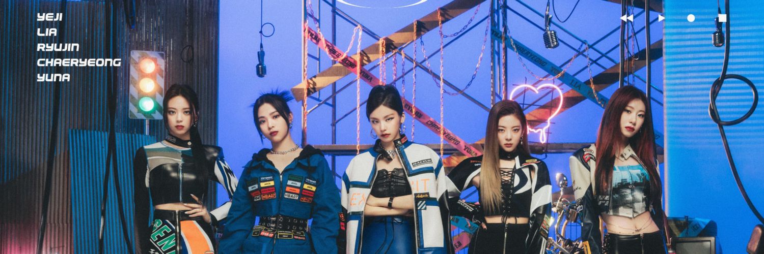 itzy fancams banner