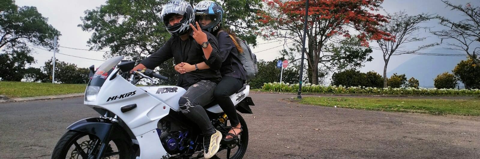 메이 🇮🇩🇵🇸 banner