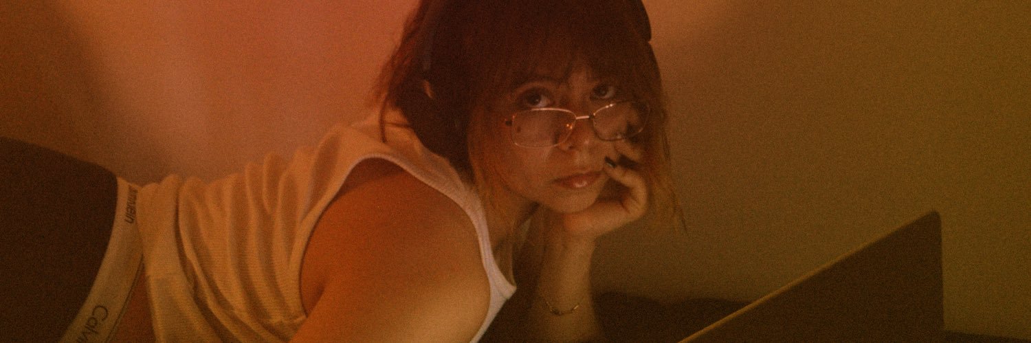sandylee9832's profile banner image