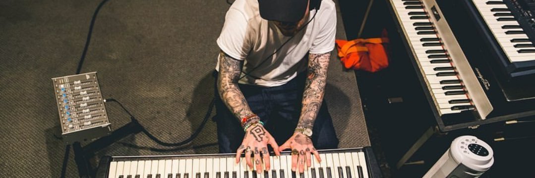 j_leishy's profile banner image