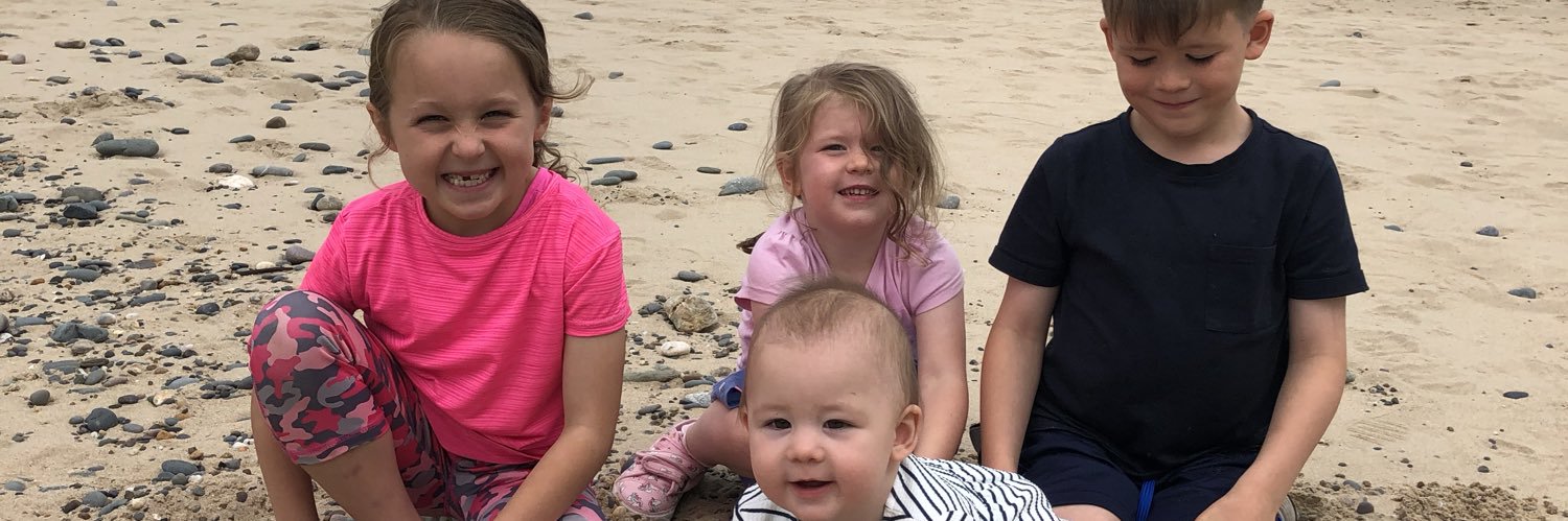 cullenleonie's profile banner image