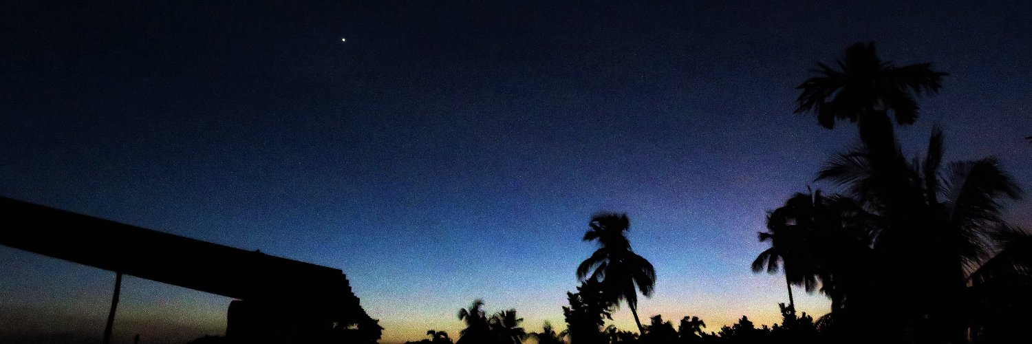 ekstraLove's profile banner image