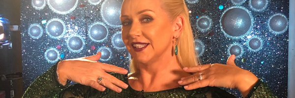 loraine_barry Profile Banner