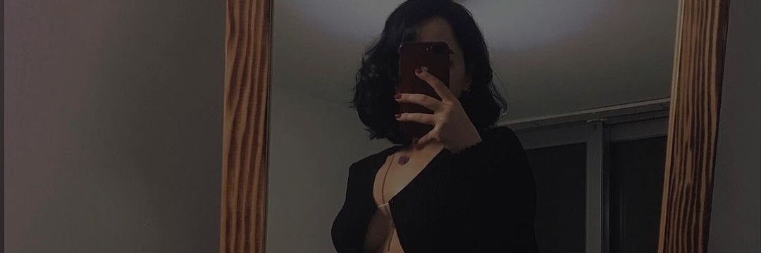 avamvava's profile banner image