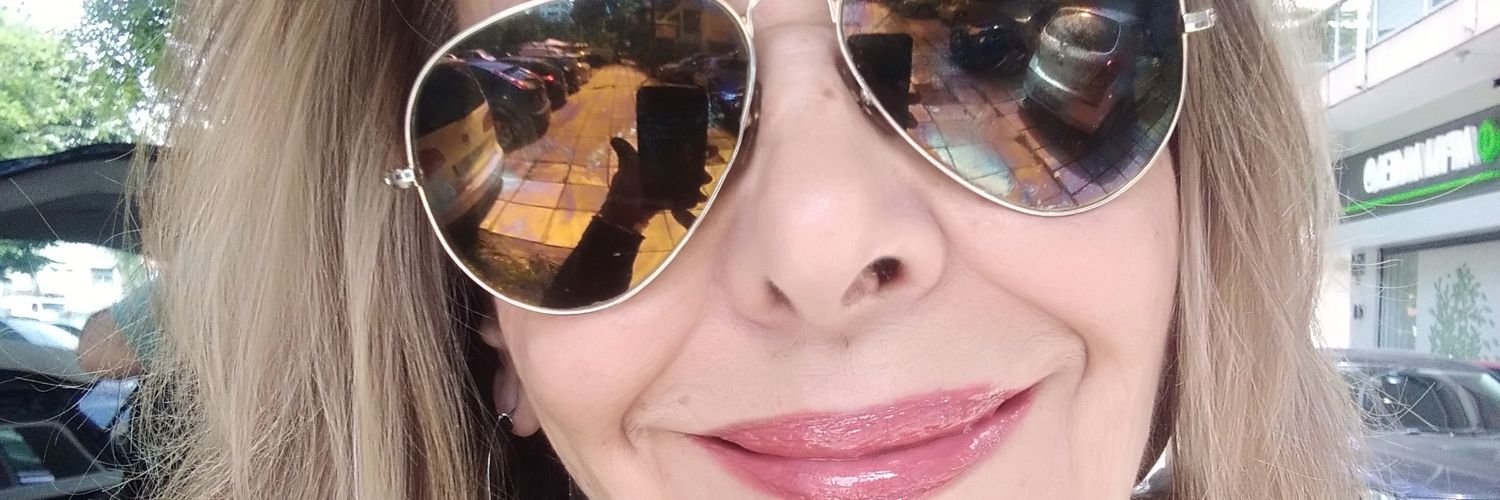 evaarslanoglou's profile banner image