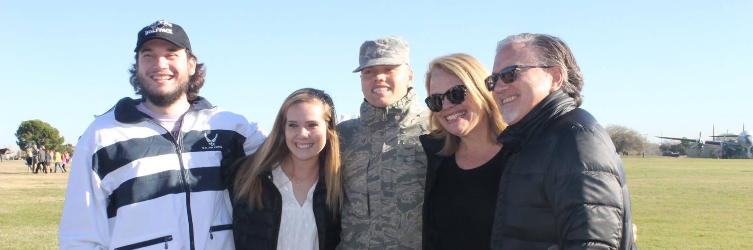 kellietotten's profile banner image
