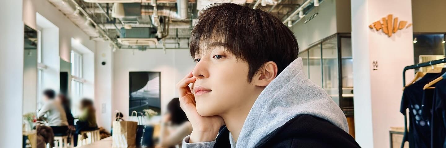 Yunholuv's profile banner image