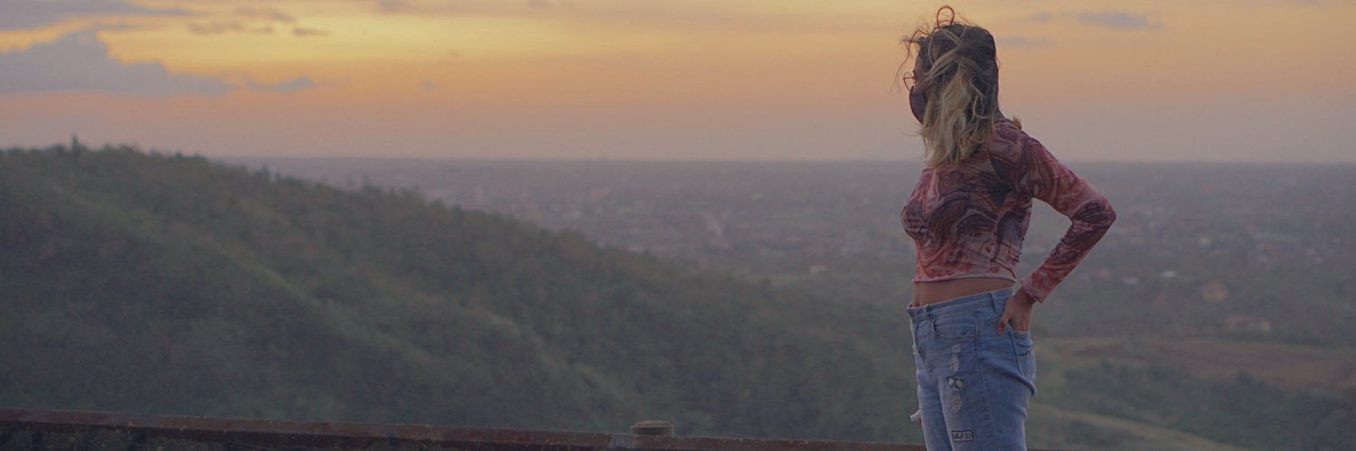 madmiraflor's profile banner image