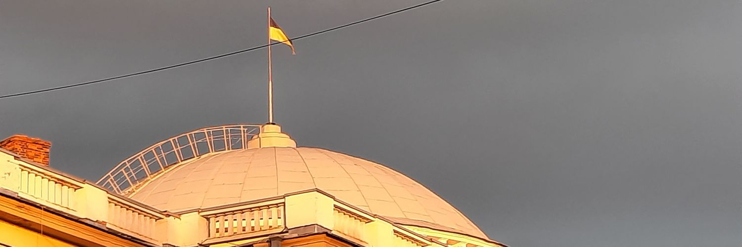 gellahh's profile banner image
