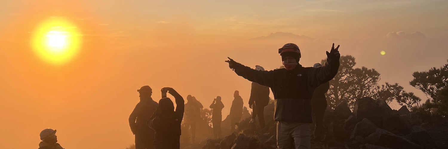 Yiiisus's profile banner image