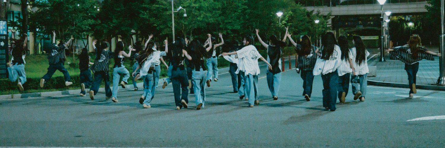 wavmew's profile banner image
