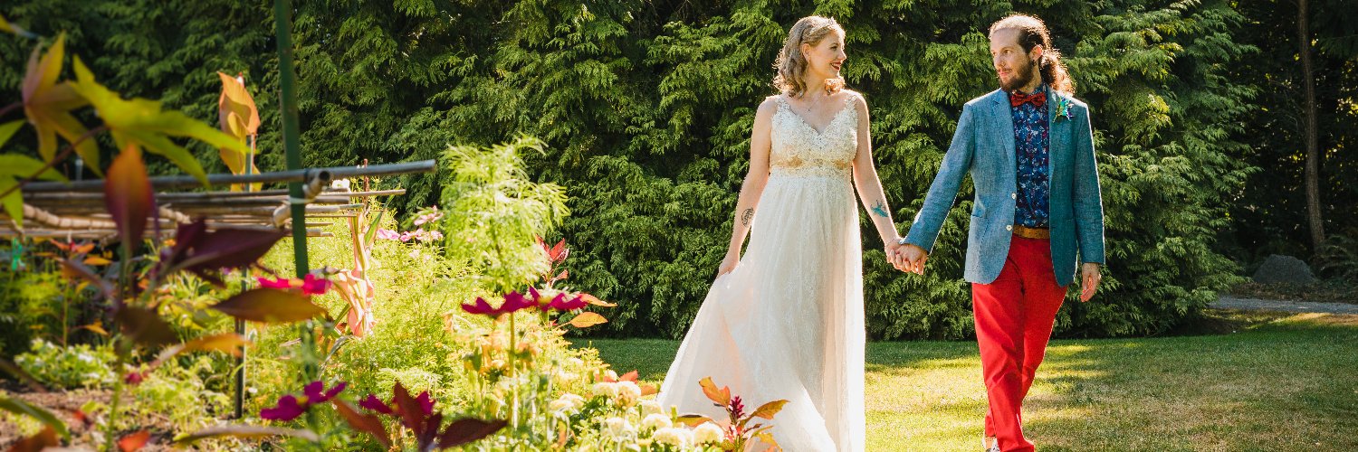 Kristen Lawson - Art Writer & Marketer banner