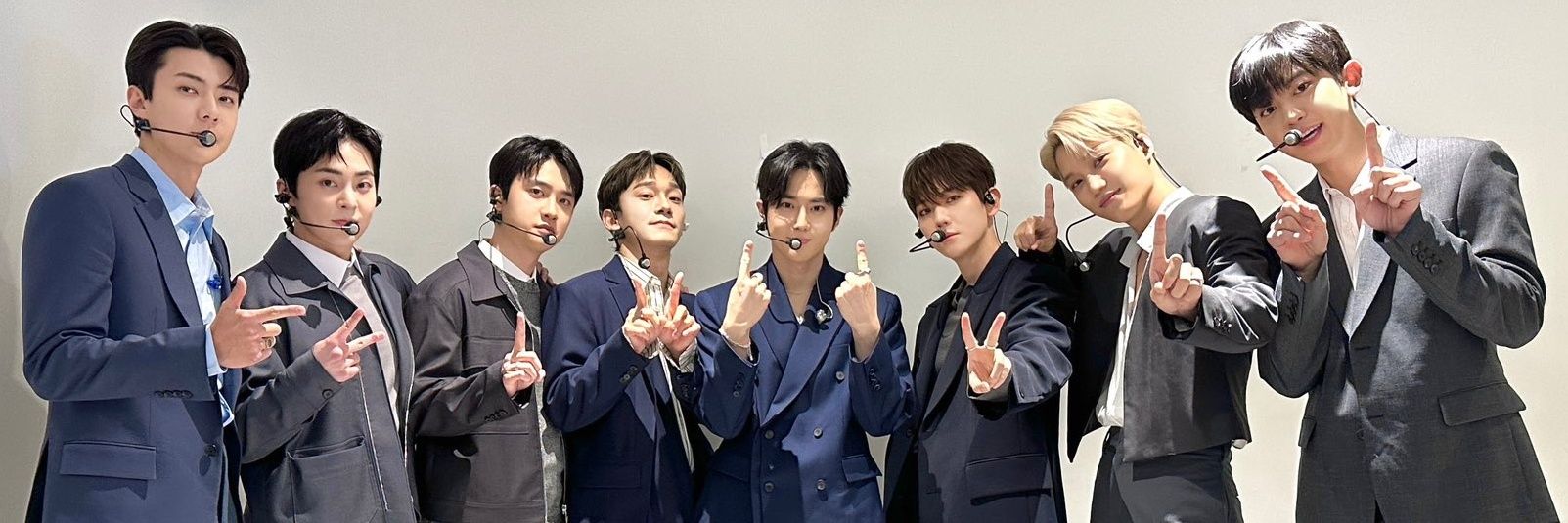 lvlyexo's profile banner image