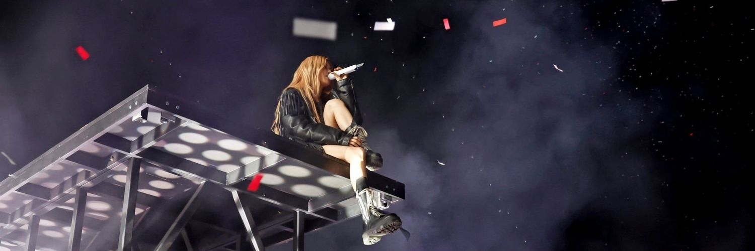 F banner