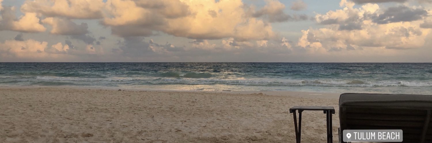 izhuzz's profile banner image
