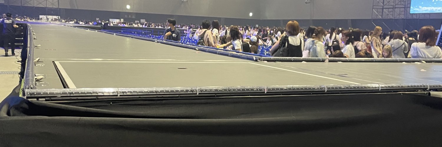 𝒩 banner