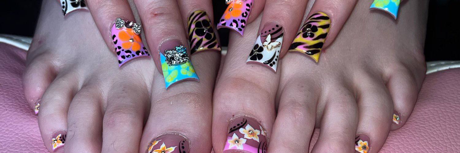 ✨ 𝒯𝒽𝓇𝑜𝒶𝓉 𝒬𝓊𝑒𝑒𝓃🍆 banner