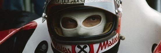 th banner