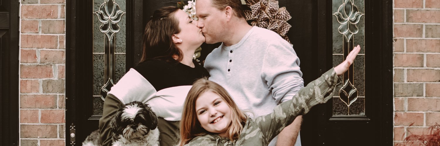 hudak_danielle's profile banner image