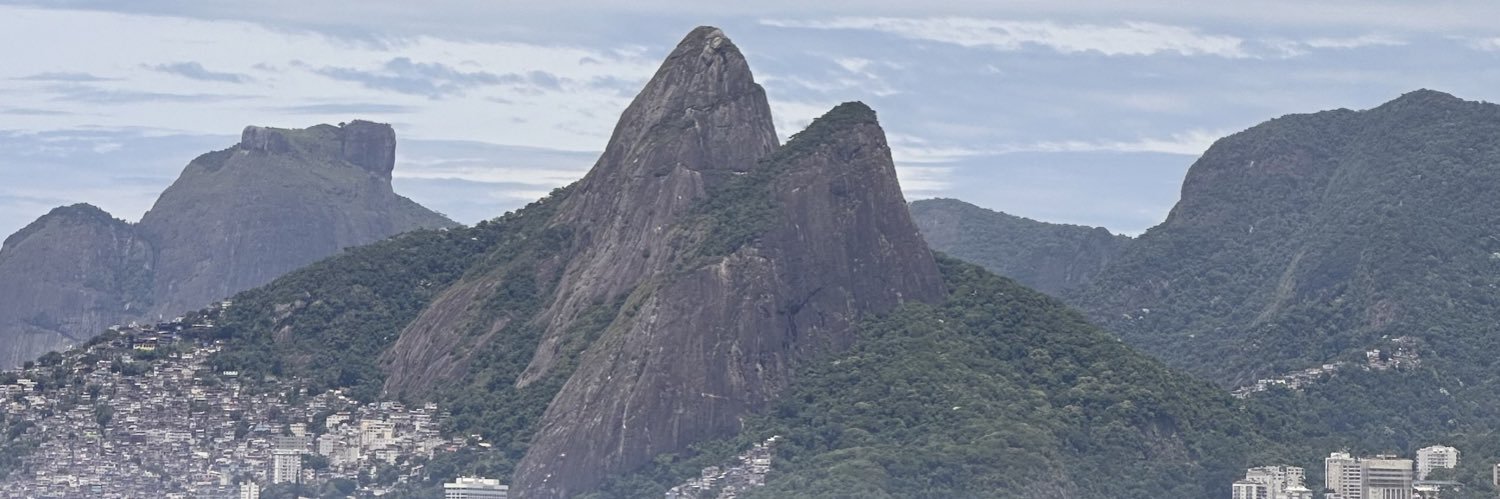 A noite de um jeito, de dia de outro banner