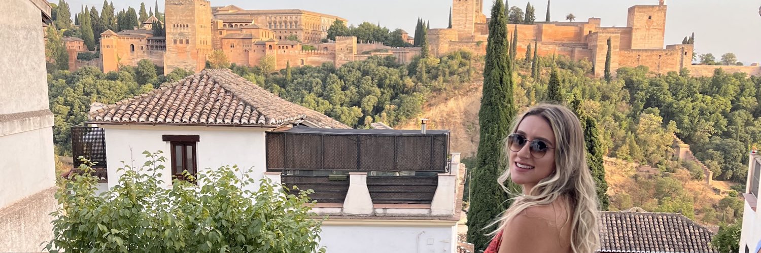 María banner