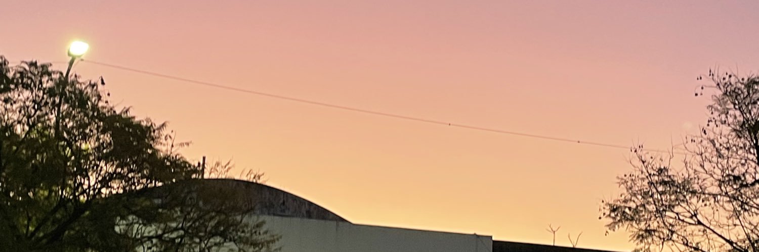 Estefi532's profile banner image