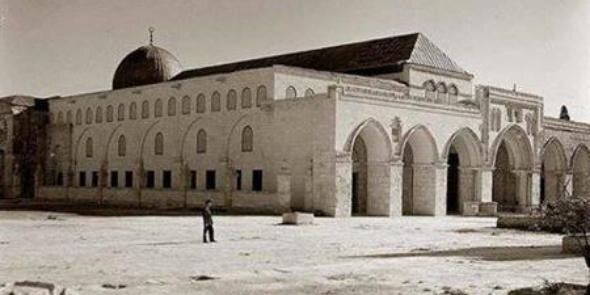 Mohamedelfath's profile banner image