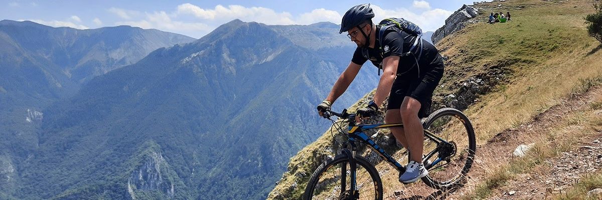 DzananEdo's profile banner image