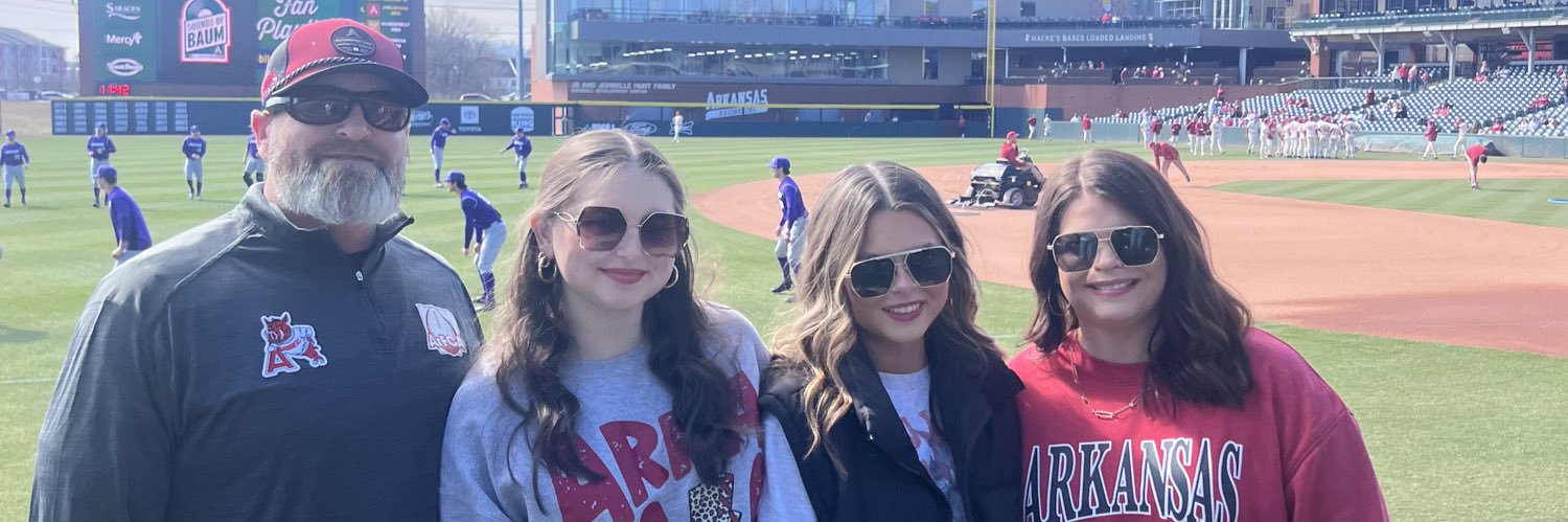 matthew nash👨‍👩‍👧‍👧🏈📺🍕 banner
