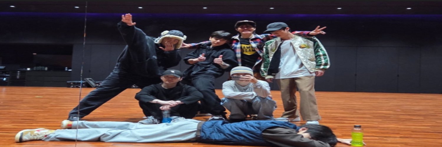 a⁷ XFIN VIO A BTS 💃🏻 banner