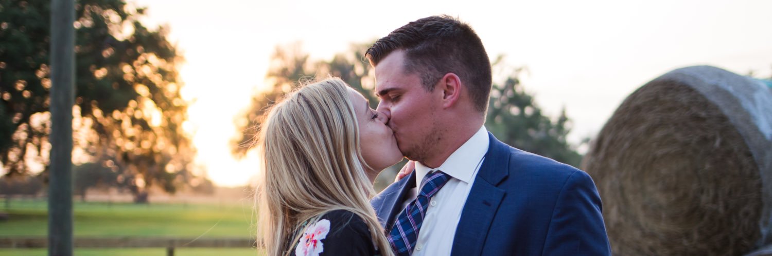 mnette_'s profile banner image