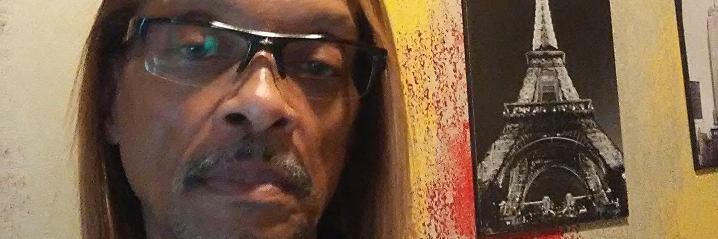 M_B404-Notable_1Discrete_Diamond worthy Throat banner