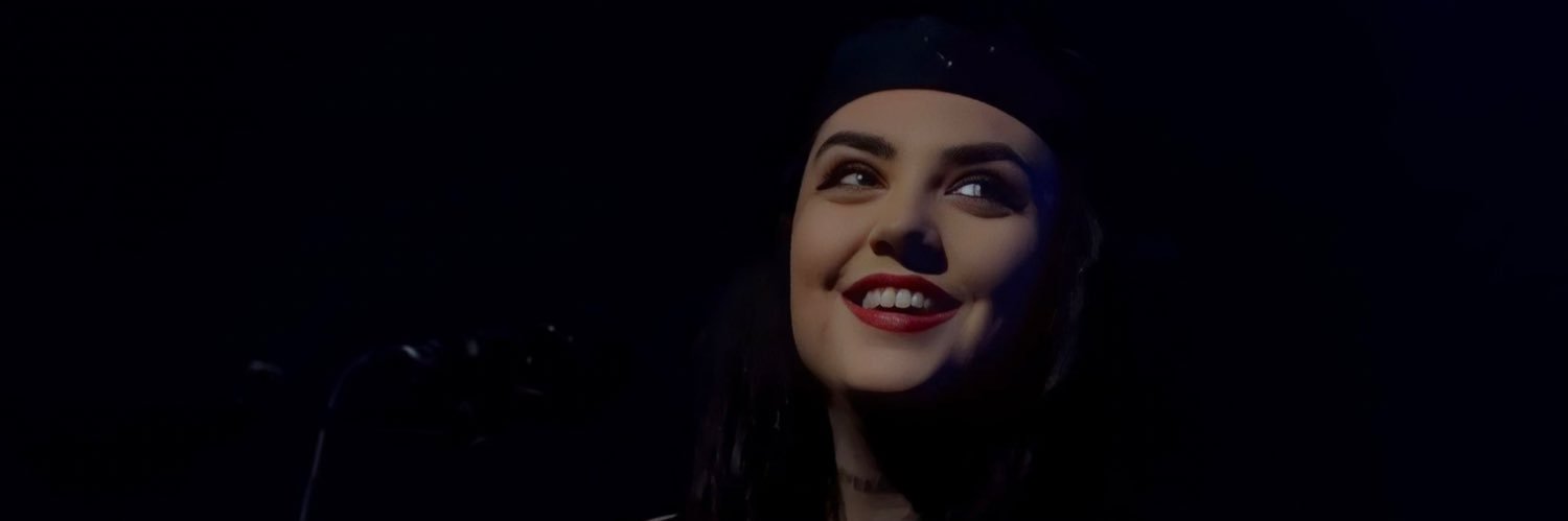 loïse☀️ banner