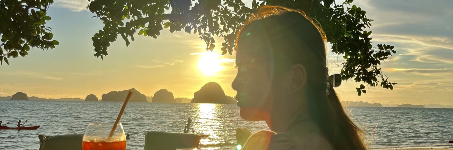 apangchalee's profile banner image