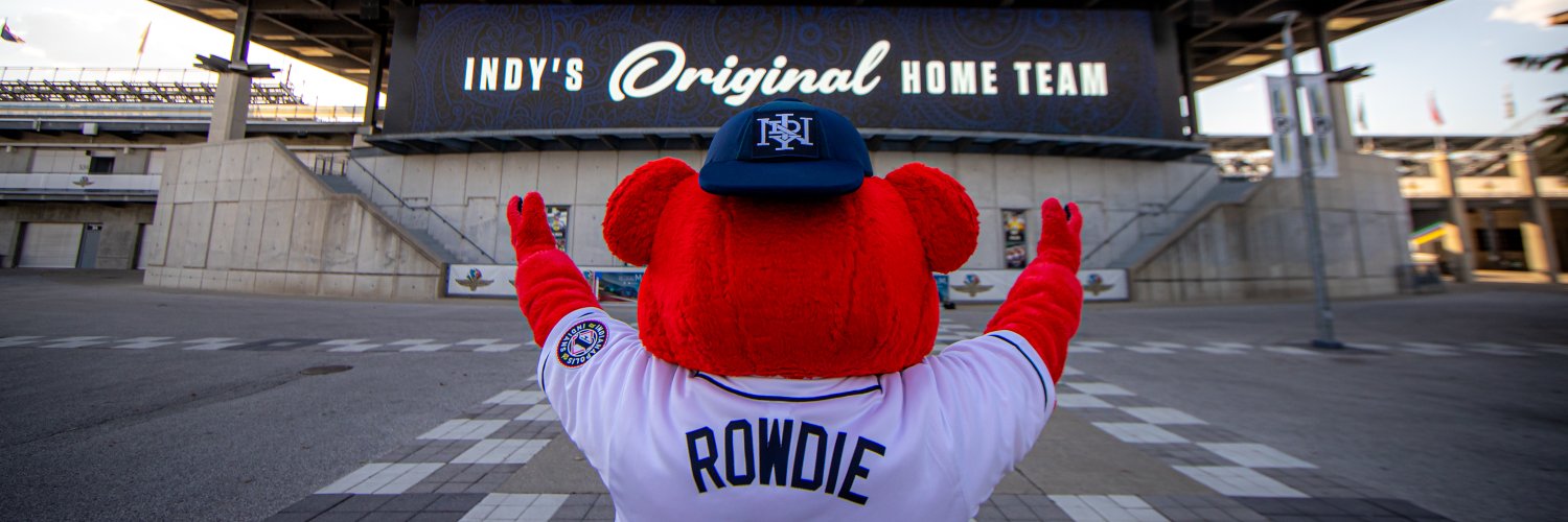 rowdiebear's profile banner image