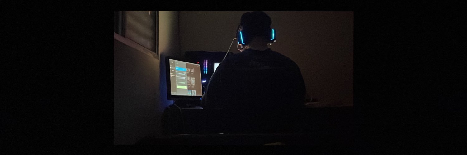 idknxju's profile banner image