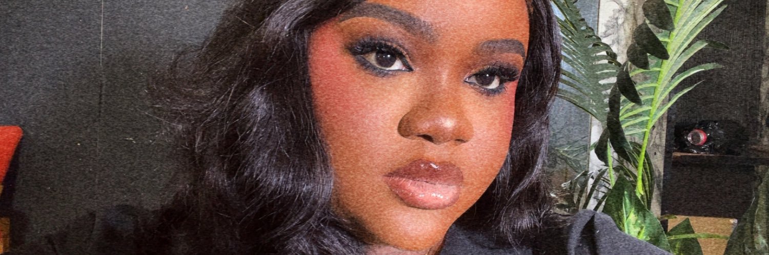 agirltee's profile banner image