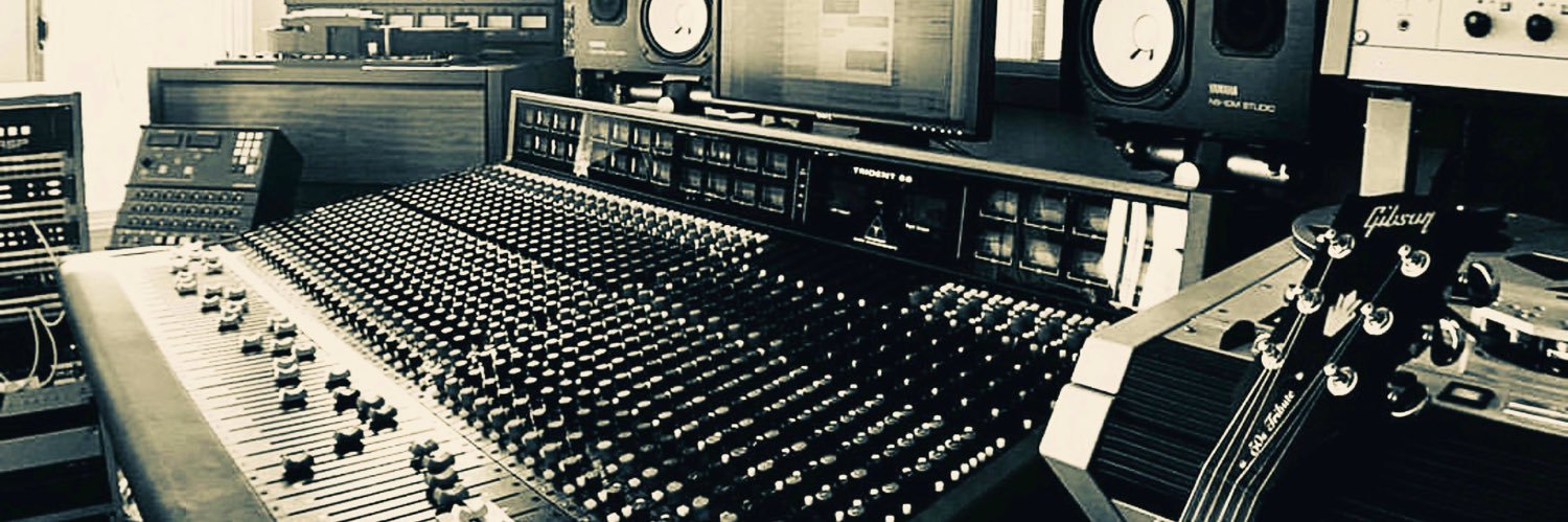 yellowdogstudio's profile banner image