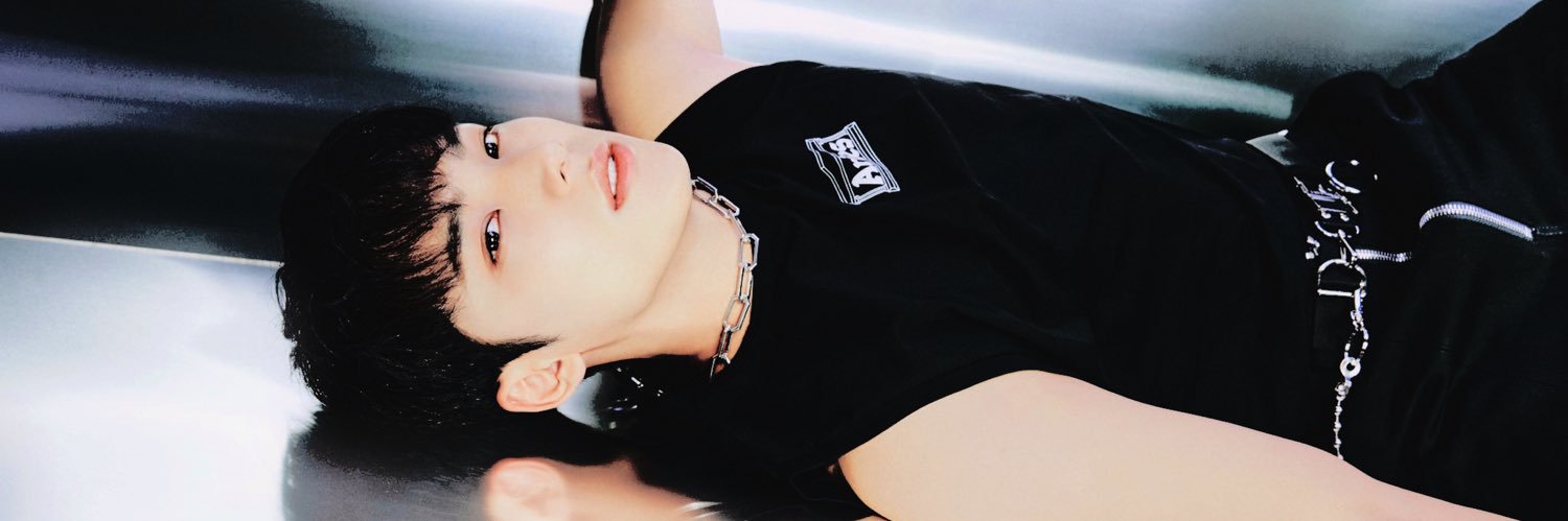 xrogyu's profile banner image