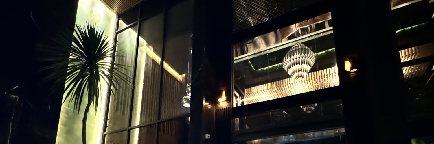 Vheidi30's profile banner image