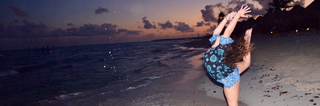 AriannaPhotos's profile banner image