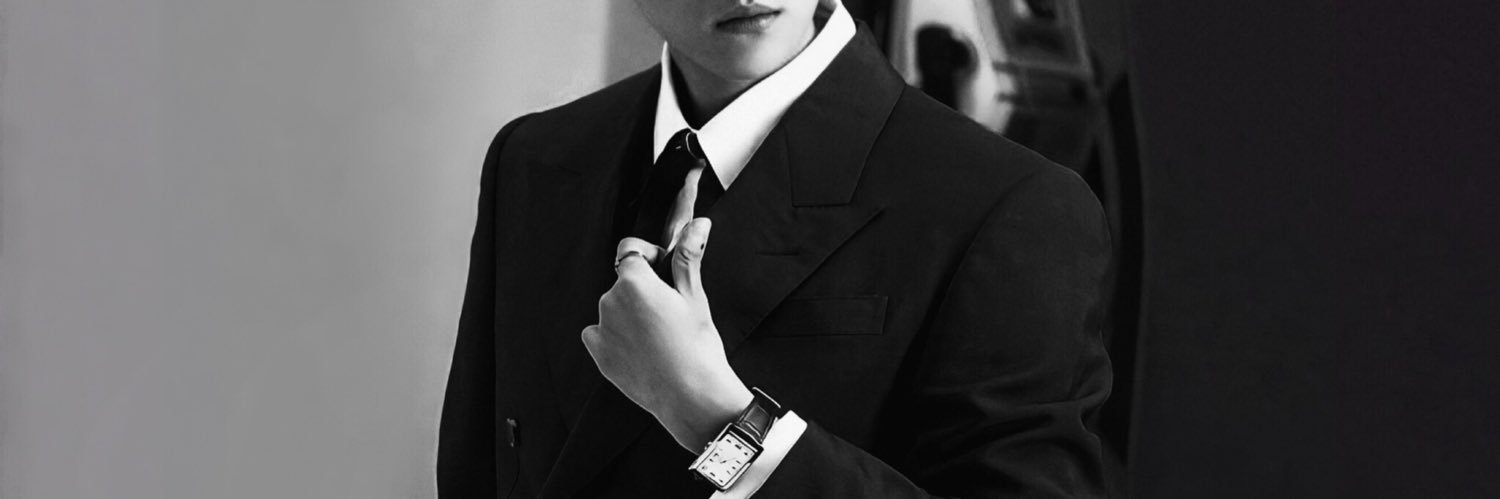 𝐁. banner