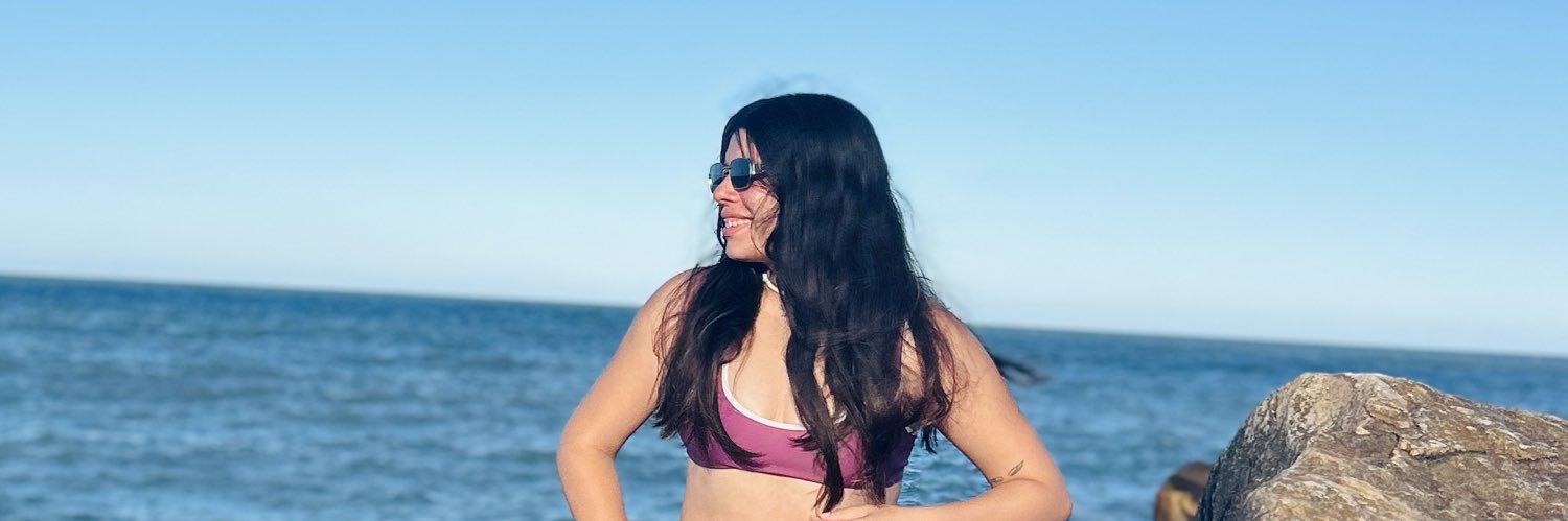 larapintos23's profile banner image