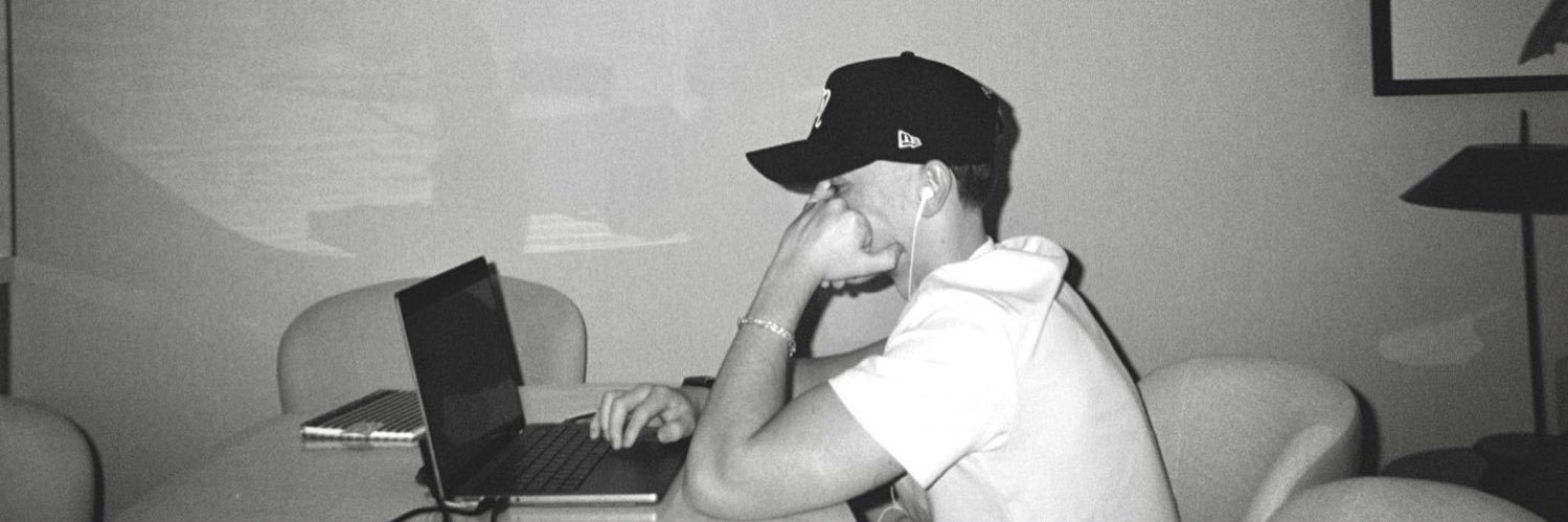 trashwr's profile banner image