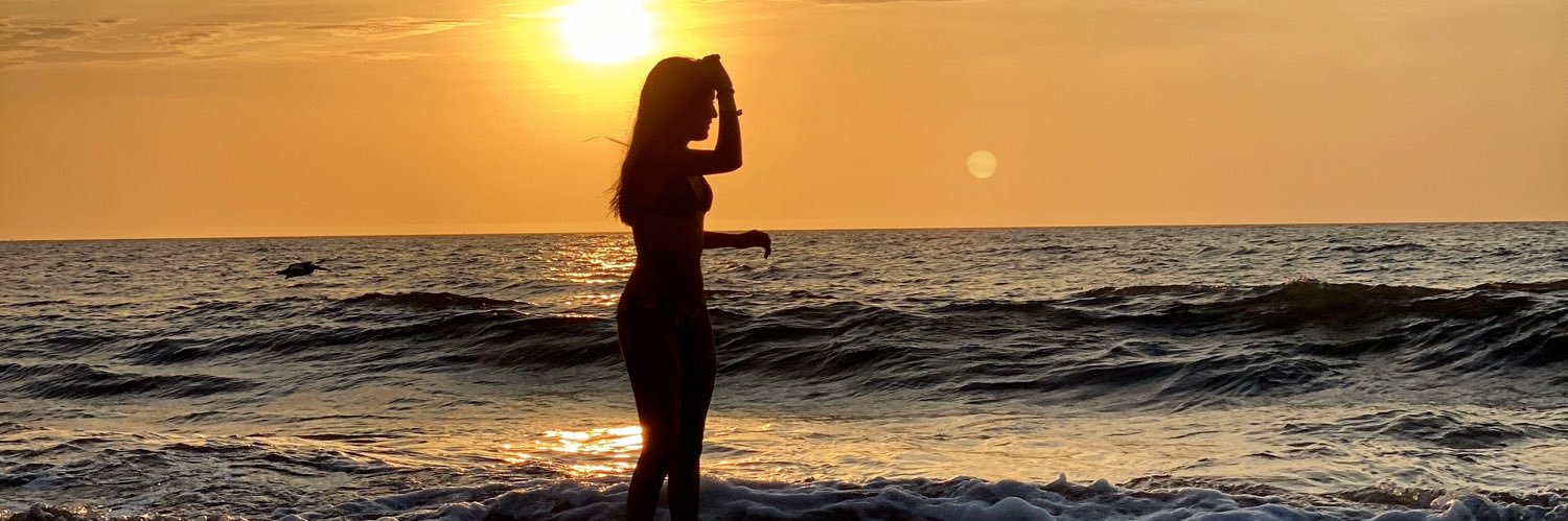 valentinaRoca_'s profile banner image