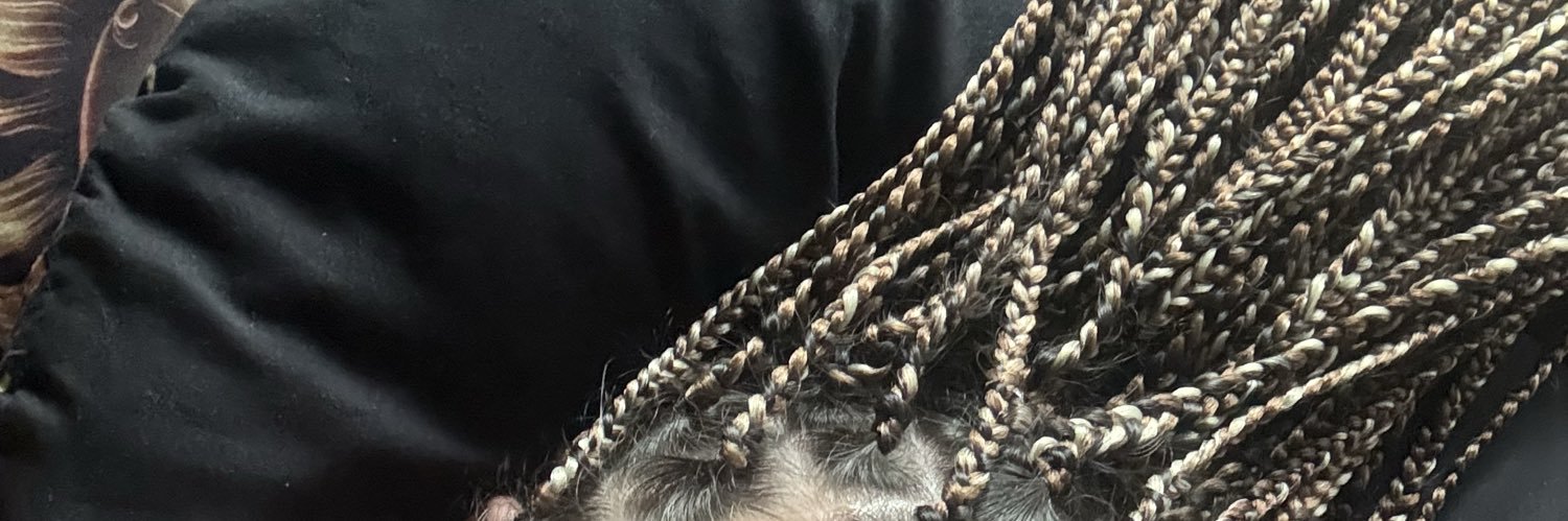 Lexxloubell's profile banner image