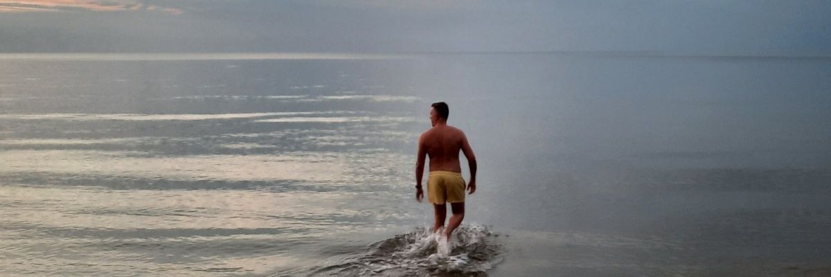 iavenue7's profile banner image