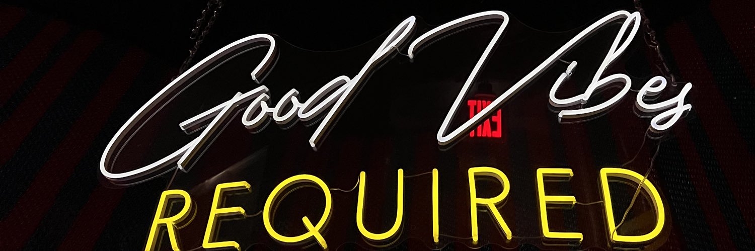 Rozaura_04's profile banner image