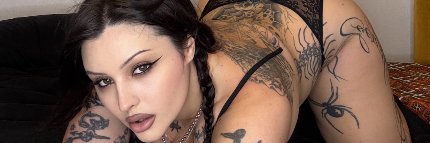 poorlilwitch's profile banner image